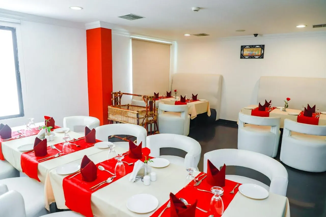 Capital O 23079 Ajantha Regency Hotel Kochi 3*,